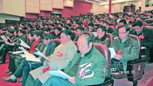 州政協(xié)十二屆三次會(huì )議開(kāi)幕掠影