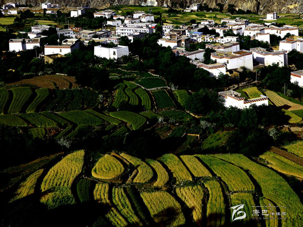 鄉城風(fēng)光