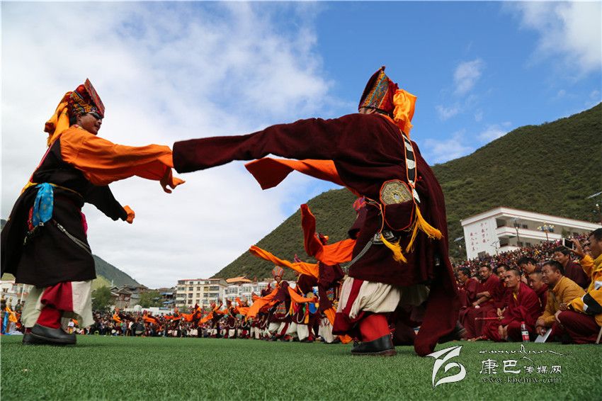 白玉鍋莊(康巴傳媒網(wǎng)首屆紀實(shí)攝影大賽)