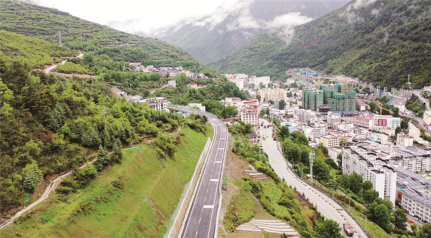 過(guò)境段公路.jpg