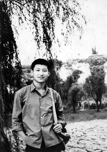 這是1972年，插隊回京探親時(shí)的習近平。