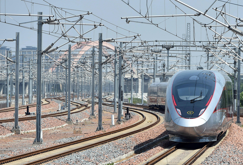 2022年6月20日，濟鄭高鐵鄭州首發(fā)G9206次列車(chē)駛出鄭州東站。